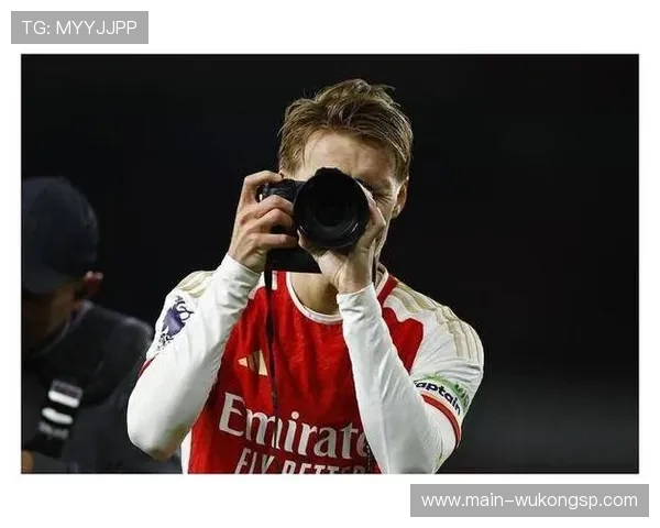 厄德高与穆西亚拉技术风格差异解析