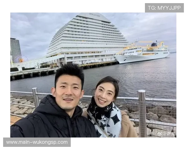 谌龙退役后天天带娃逛超市，冠军老公的日常比训练还规律